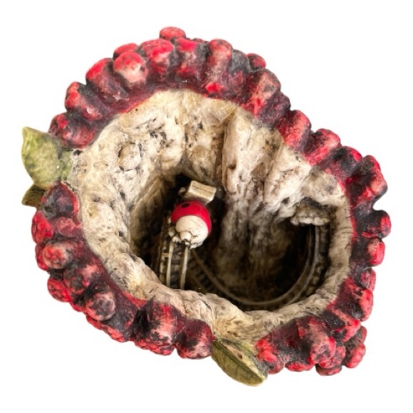 Lord Byrons Harmony Garden,one has a small chip, the others are fine - Picture 2 of 7